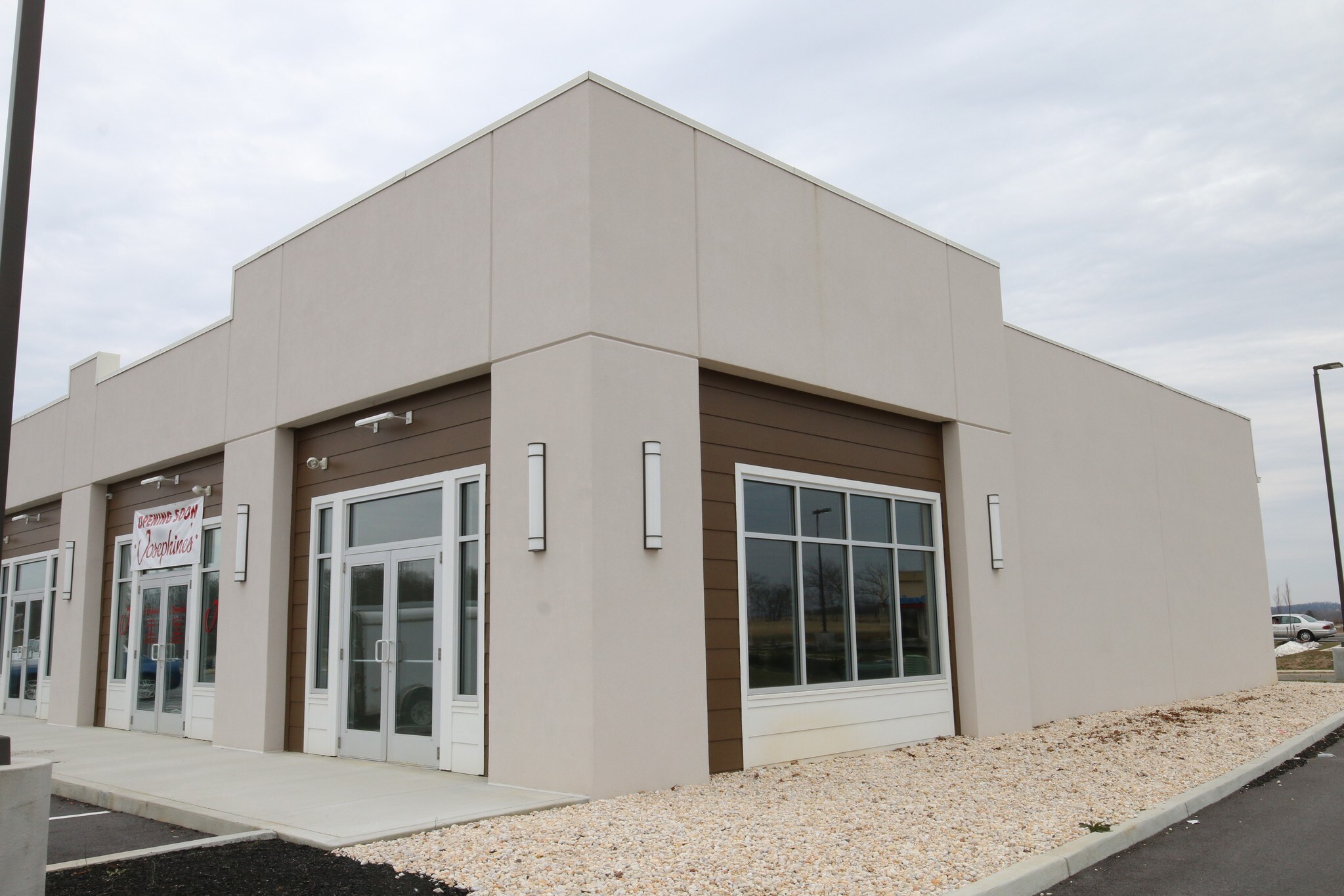 42-44 Vantage View Dr, Falling Waters, WV for sale Building Photo- Image 1 of 1