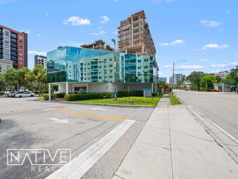 634 NE 3rd Ave, Fort Lauderdale, FL for lease - Building Photo - Image 1 of 14