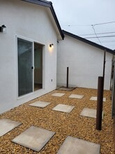 323 E San Joaquin Ave, Tulare, CA for lease Building Photo- Image 1 of 12