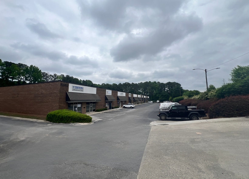 3480 Oakcliff Rd, Doraville, GA for lease - Building Photo - Image 1 of 5