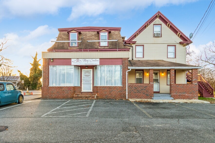 569 Morton Ave, Rosenhayn, NJ for sale - Building Photo - Image 1 of 24