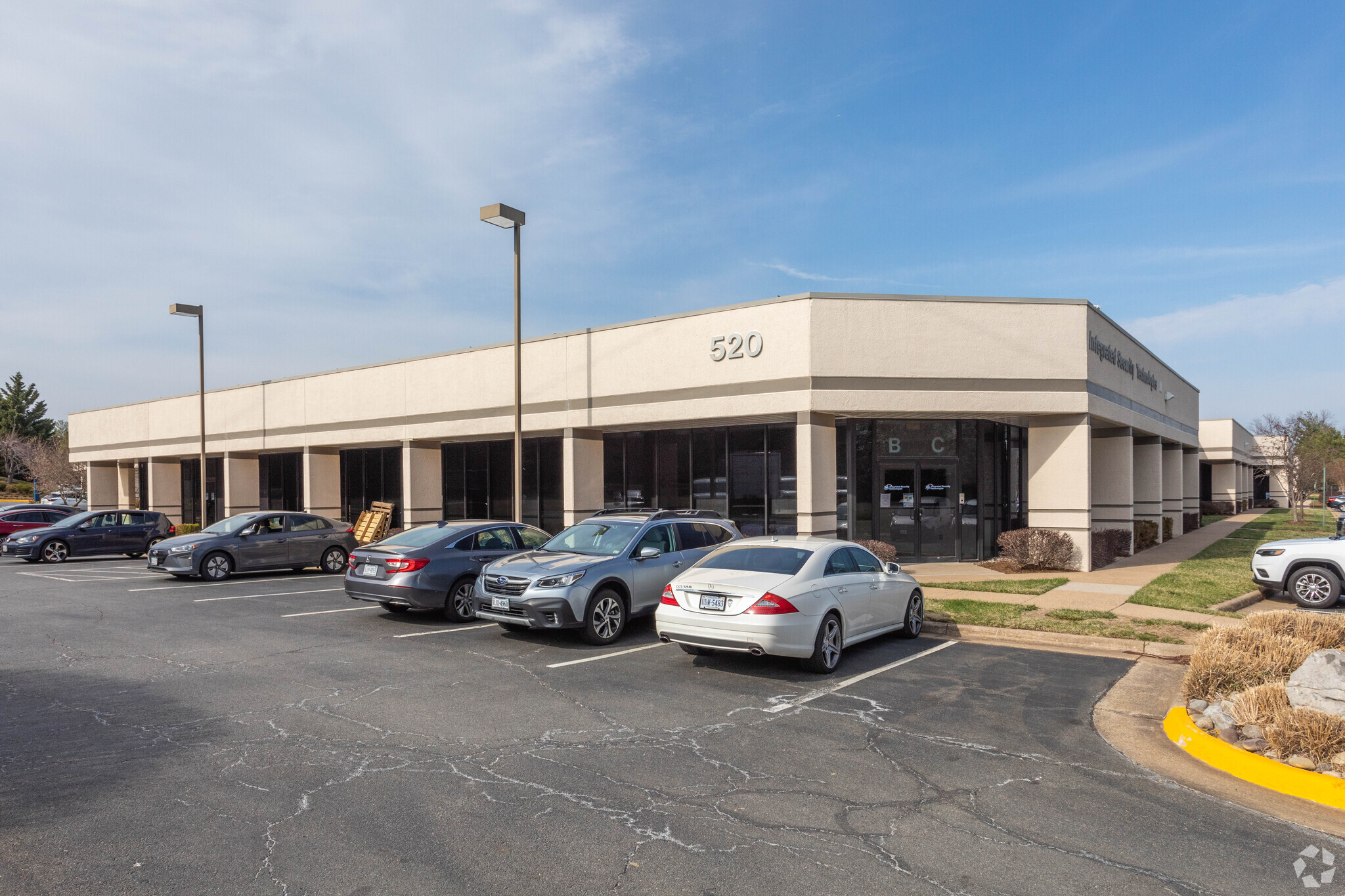 520 Herndon Pky, Herndon, VA for lease Building Photo- Image 1 of 6