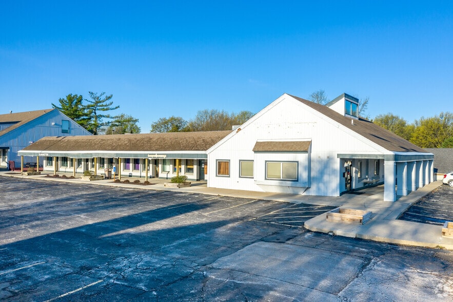 7936-7936 Quivira Rd, Lenexa, KS for lease - Primary Photo - Image 3 of 17