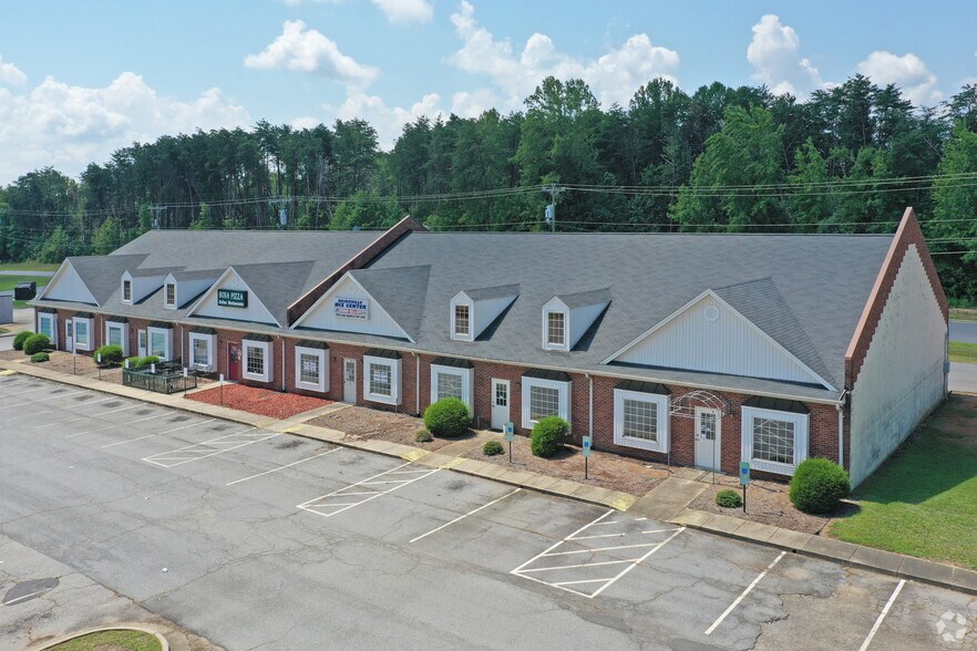 1449 Freeway Dr, Reidsville, NC for sale - Building Photo - Image 1 of 1