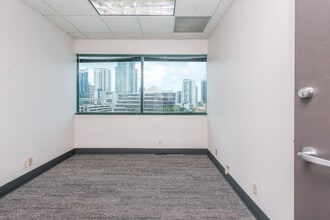 1 E Broward Blvd, Fort Lauderdale, FL for lease Interior Photo- Image 2 of 13