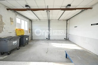 Retail in Le Creusot for sale Interior Photo- Image 2 of 10