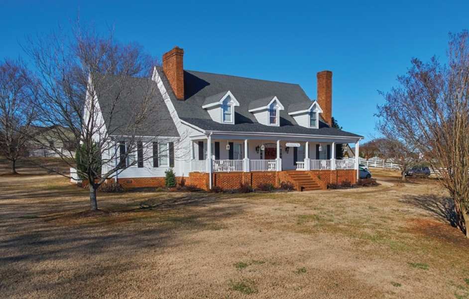 105 Marshland Ln, Greer, SC for sale Primary Photo- Image 1 of 1