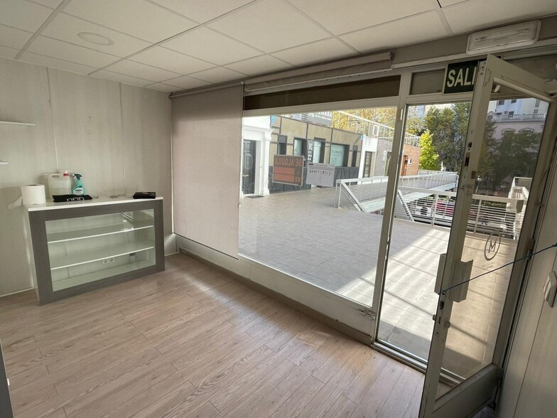 Avenida Virgen de la Montaña, 1, Cáceres, Cáceres for lease - Interior Photo - Image 1 of 9