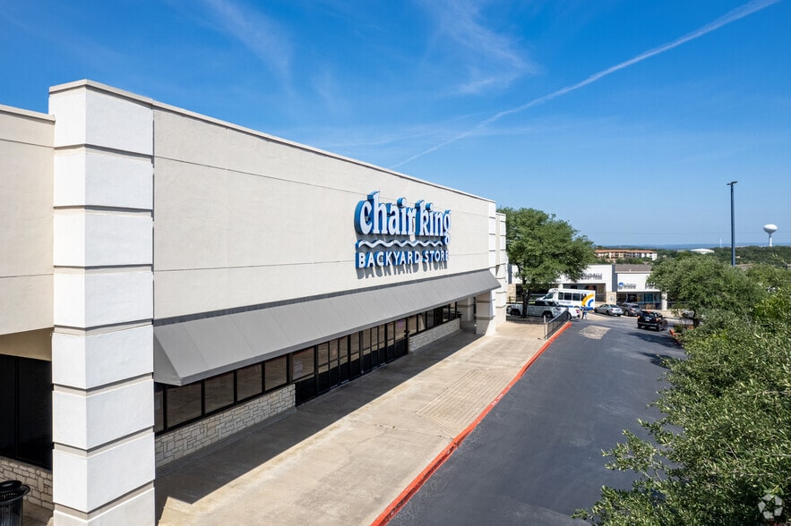 2300 Lohman's Crossing Rd, Lakeway, TX for lease - Building Photo - Image 2 of 12