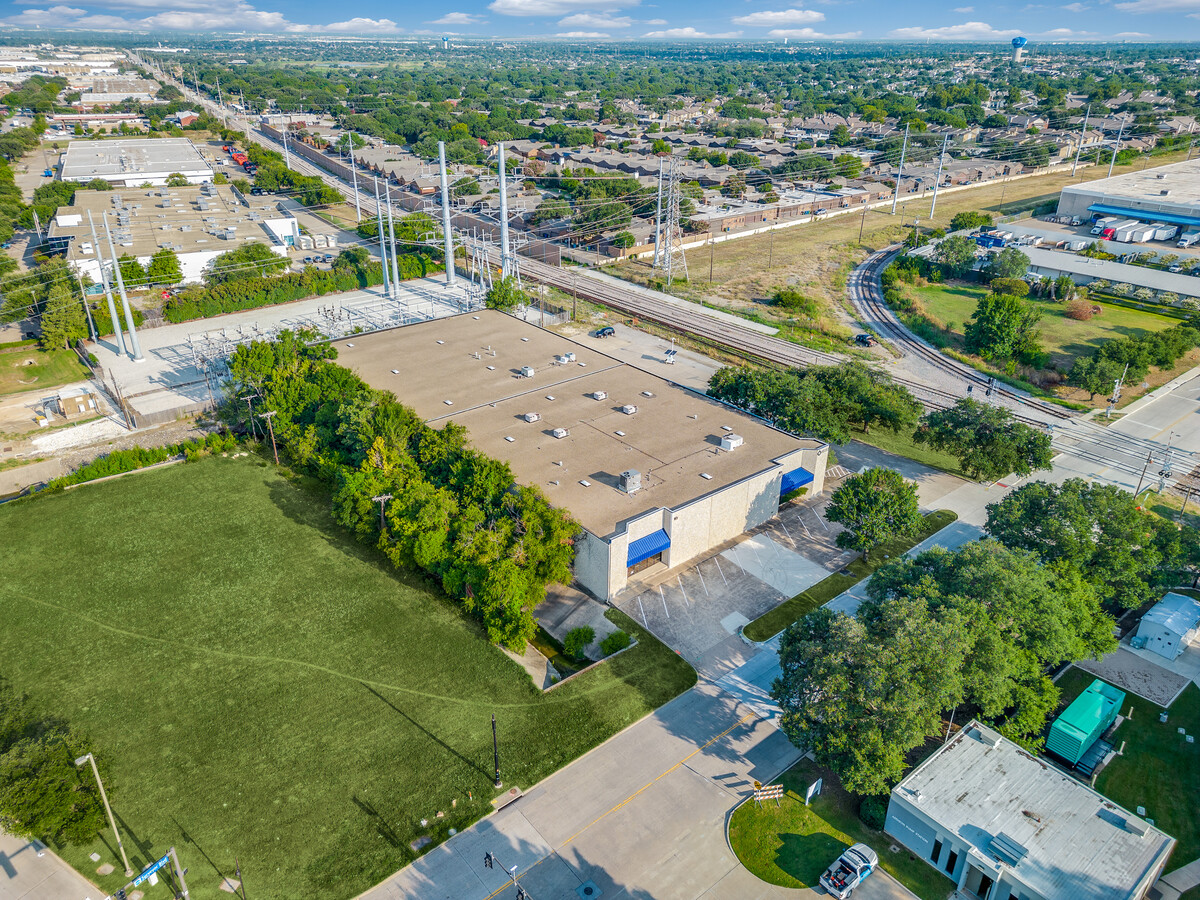 15151 Surveyor Blvd, Addison, TX 75001 - Industrial for Lease | LoopNet