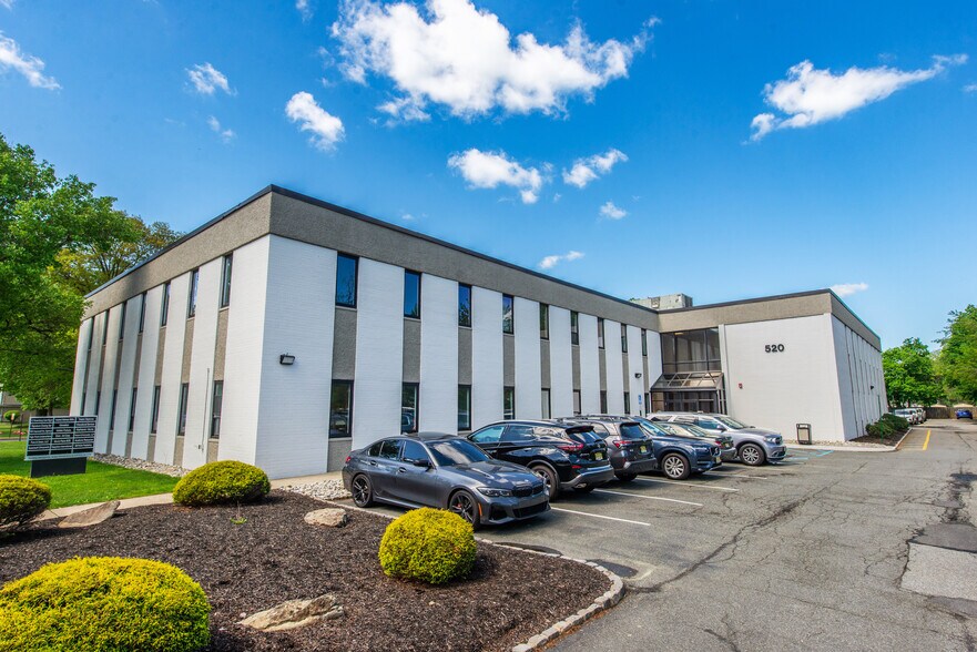 520 Speedwell Ave, Morris Plains, NJ for lease - Building Photo - Image 1 of 22