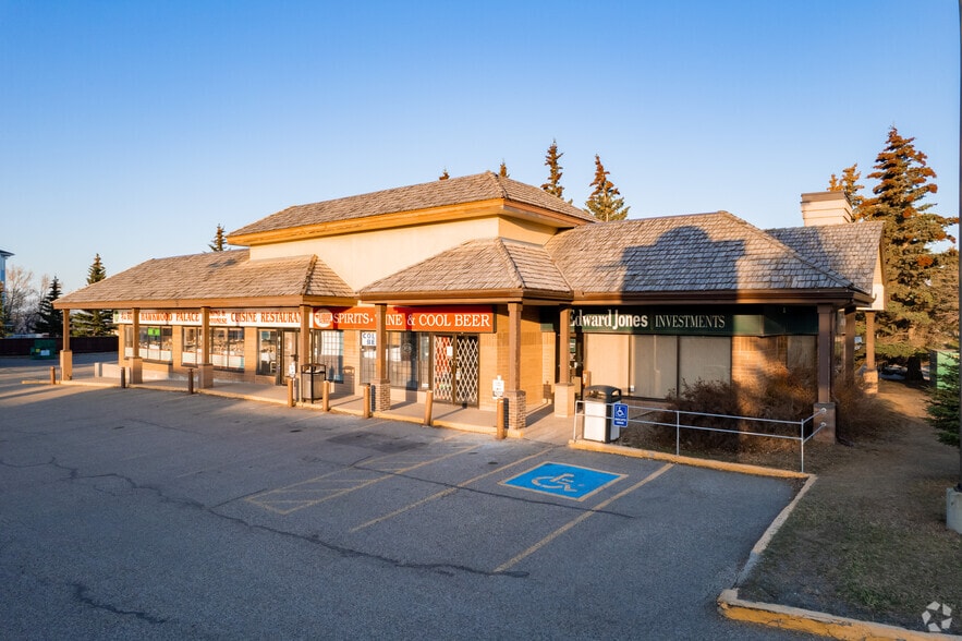 Hawkwood Village Shopping Centre portfolio of 8 properties for sale on LoopNet.com - Primary Photo - Image 3 of 8