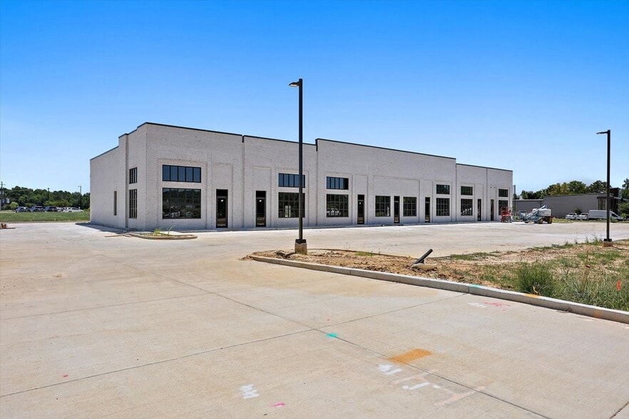 264 Calhoun Station Pkwy, Gluckstadt, MS for lease - Building Photo - Image 3 of 26