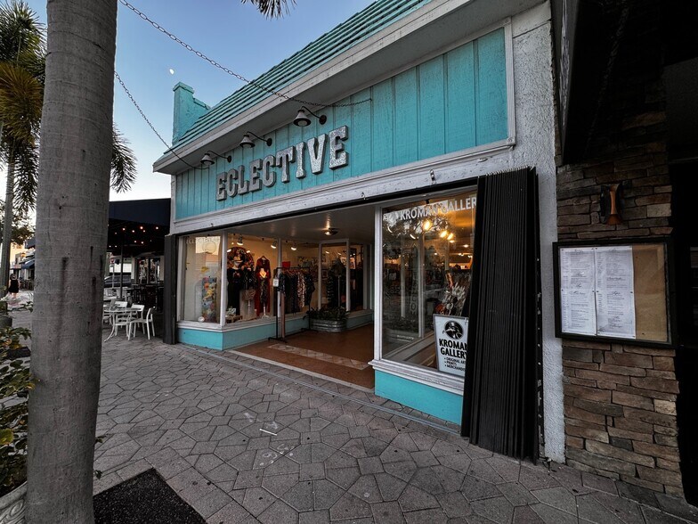 705 Lake Ave, Lake Worth, FL for sale - Building Photo - Image 3 of 10