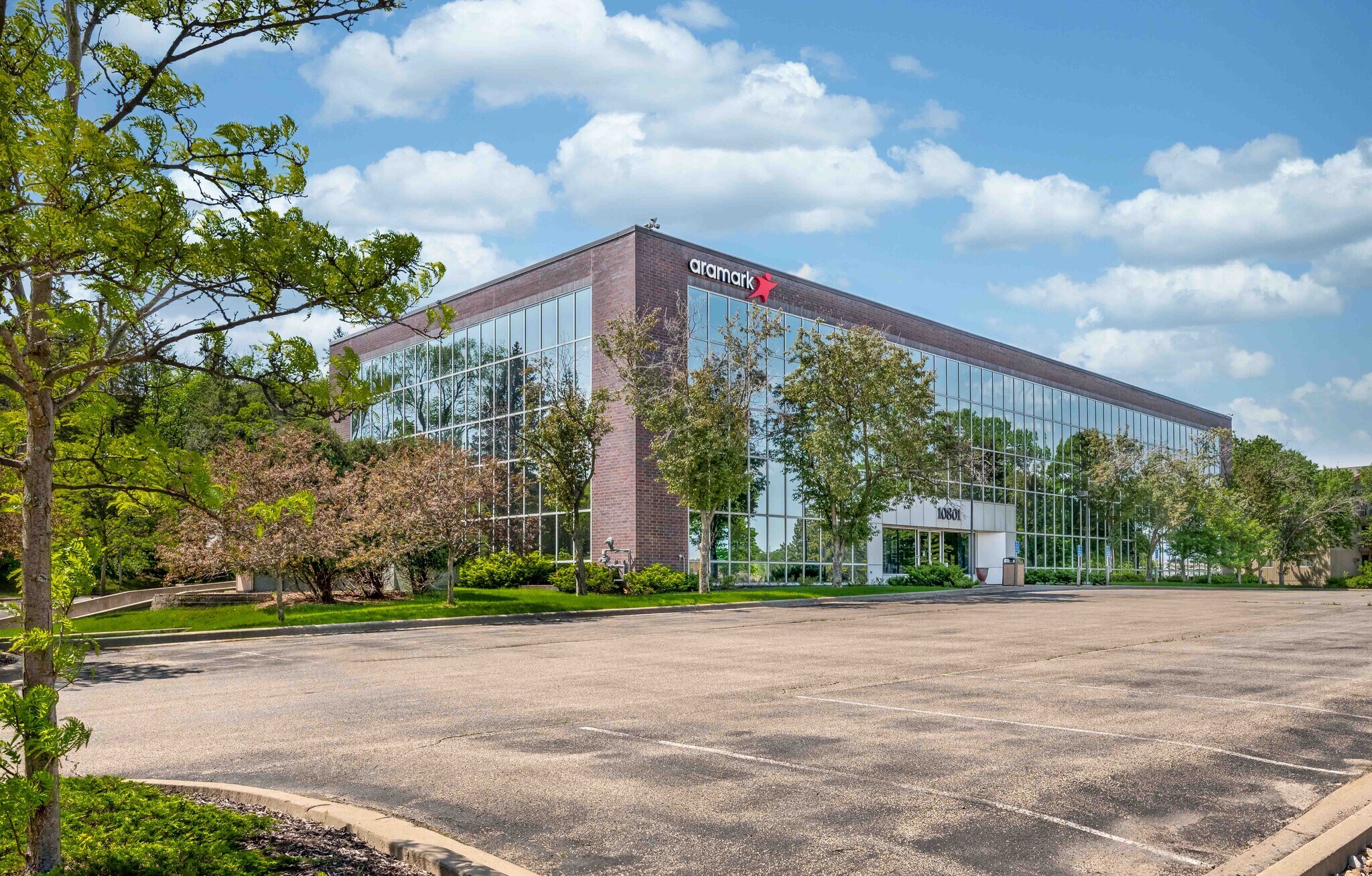 10801 Wayzata Blvd, Minnetonka, MN for sale Building Photo- Image 1 of 1