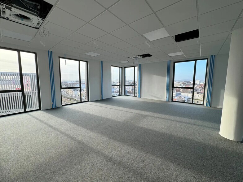 Office in Reims for lease - Interior Photo - Image 3 of 3