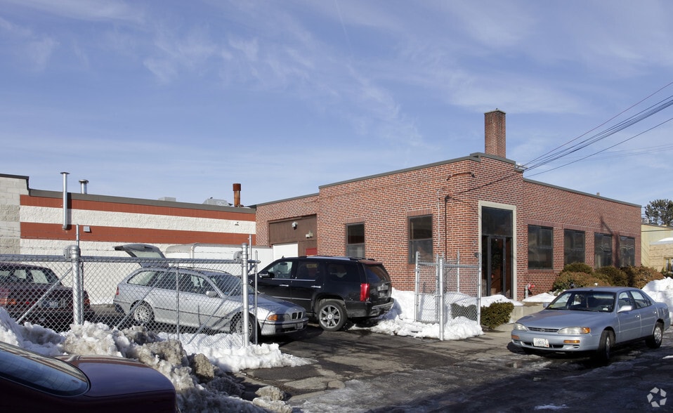 189 Georgia Ave, Providence, RI for lease - Building Photo - Image 2 of 5