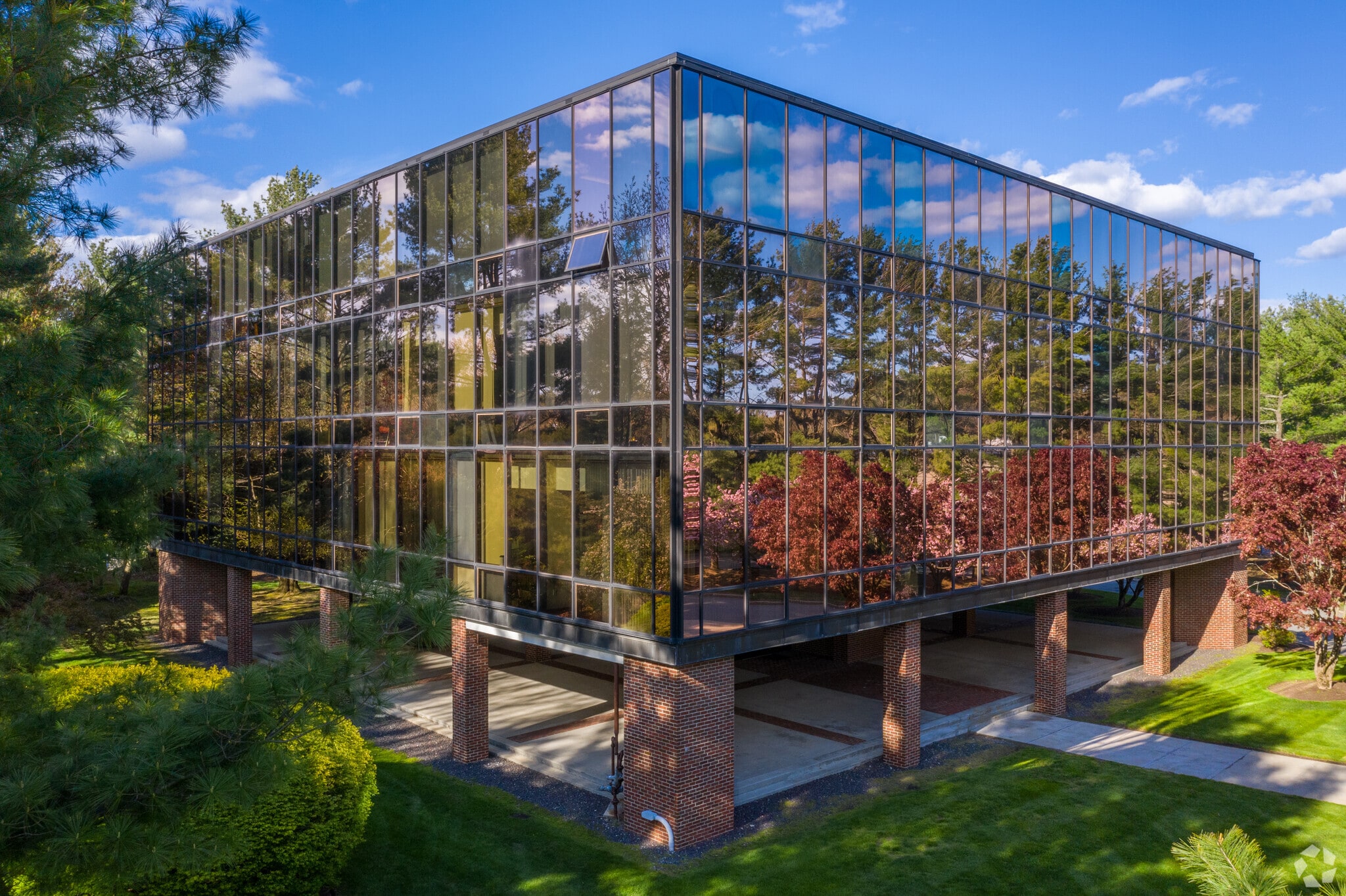 181 Wells Ave, Newton, MA for lease Building Photo- Image 1 of 2
