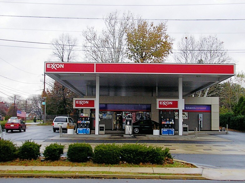 2038 Easton Ave, Bethlehem, PA for sale - Primary Photo - Image 1 of 1