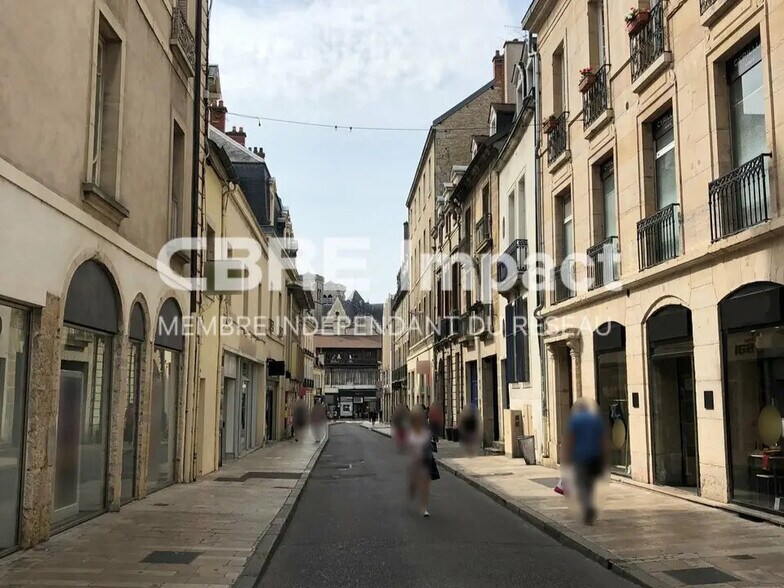 Retail in Dijon for lease - Building Photo - Image 3 of 3