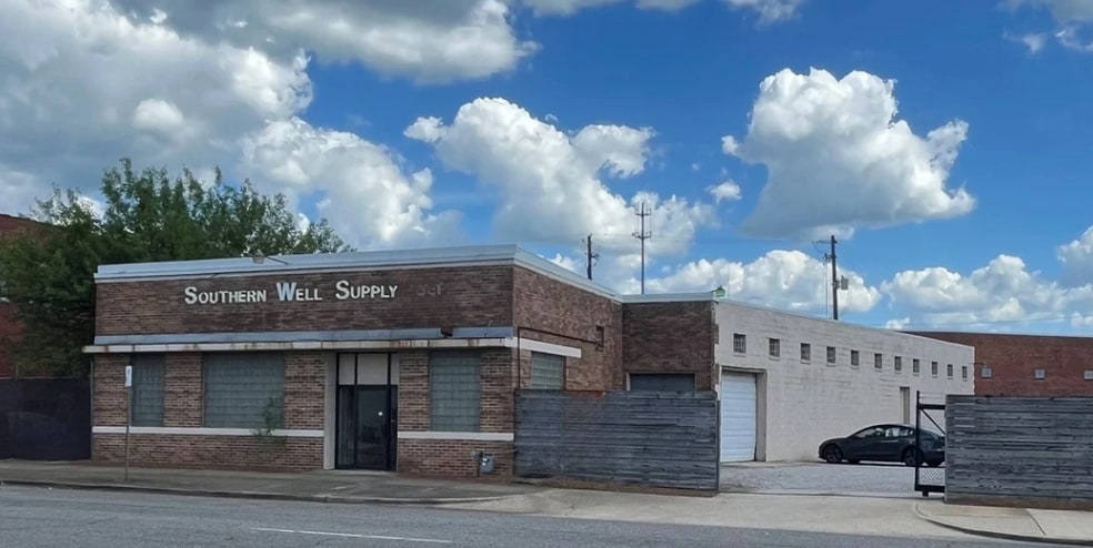 Tillman Warehouse Complex portfolio of 3 properties for sale on LoopNet.com - Building Photo - Image 2 of 10