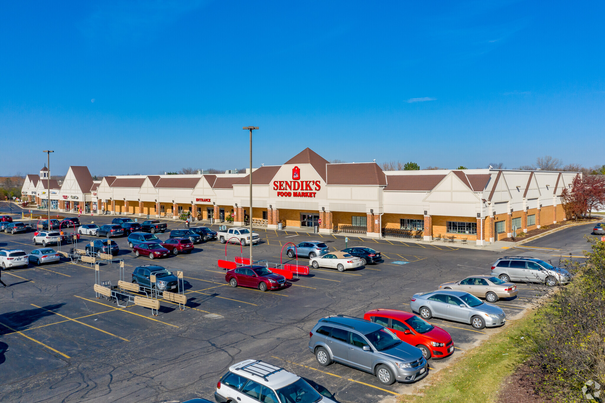 N112W15800 Mequon Rd, Germantown, WI for lease Building Photo- Image 1 of 8