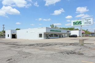 5716 S Pennsylvania Ave, Lansing MI - Retail Space