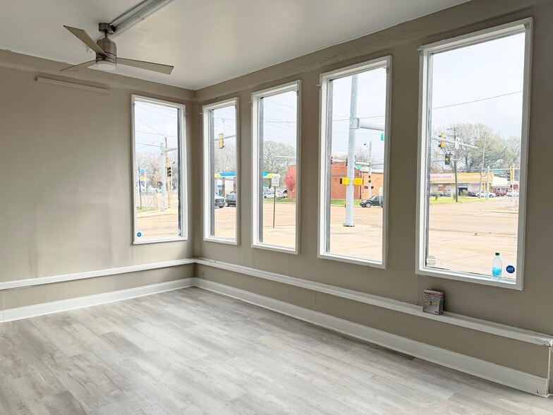 3518 Jackson Ave, Memphis, TN for lease - Interior Photo - Image 3 of 8
