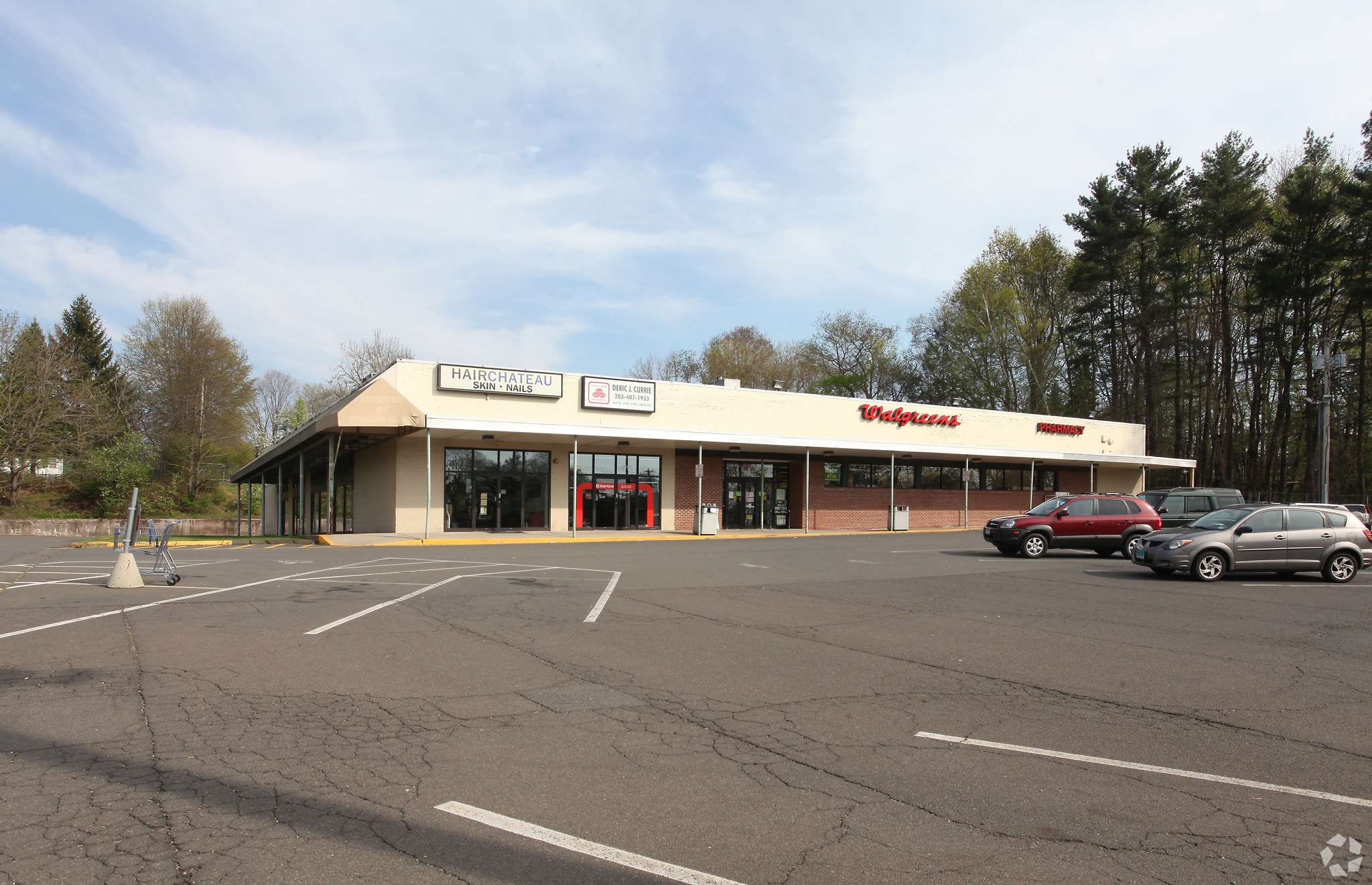 1697 Whitney Ave, Hamden, CT 06517 Walgreen's Shopping Center