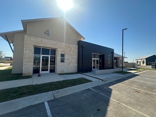 120 Riverwalk Dr, San Marcos, TX for lease Building Photo- Image 1 of 4