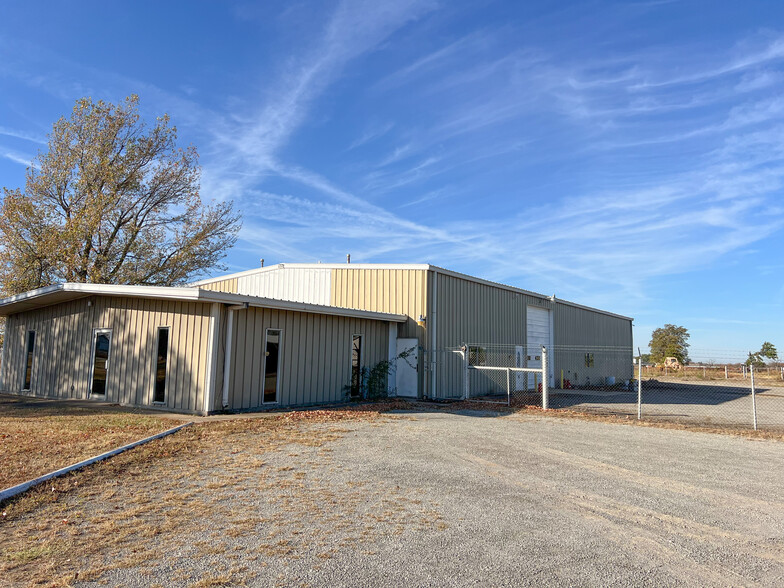 601 Truck Byp, Drumright, OK for sale - Building Photo - Image 1 of 8