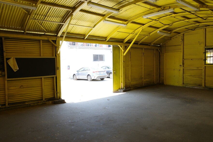 3614 W Pico Blvd, Los Angeles, CA for lease - Interior Photo - Image 2 of 10