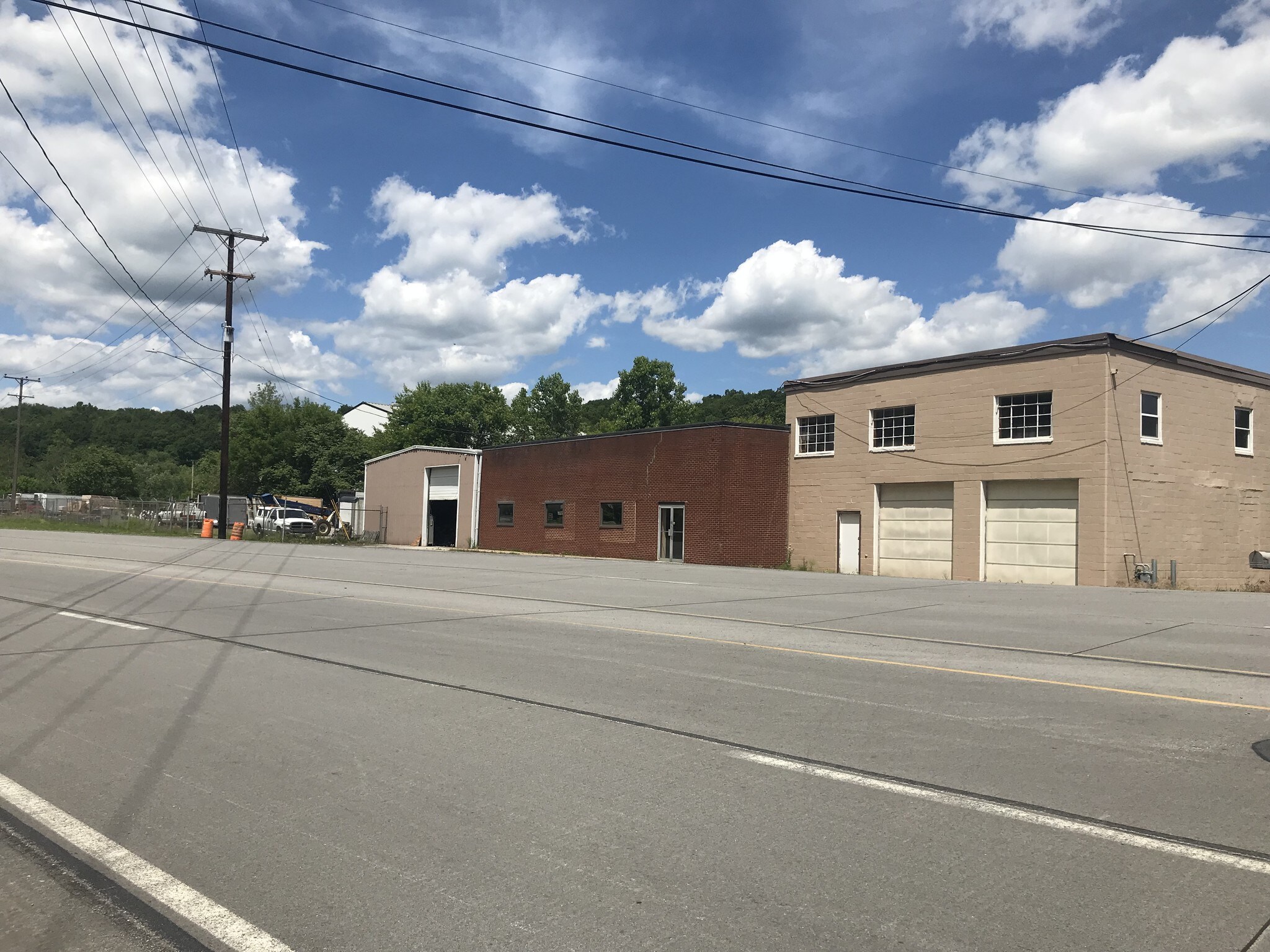 1102 Sampson St, New Castle, PA for sale Primary Photo- Image 1 of 1