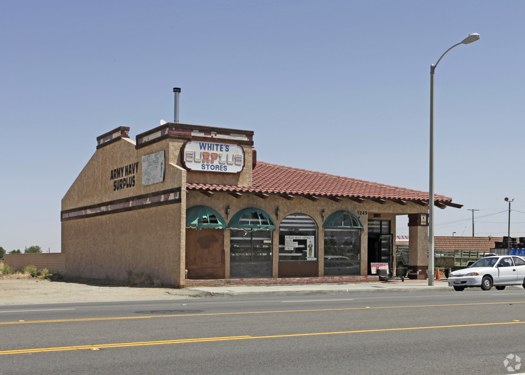 1249 Palmdale Blvd, Palmdale, CA for lease Primary Photo- Image 1 of 6