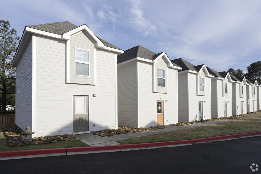 1980 W Main St, Central, SC for sale - Primary Photo - Image 1 of 1