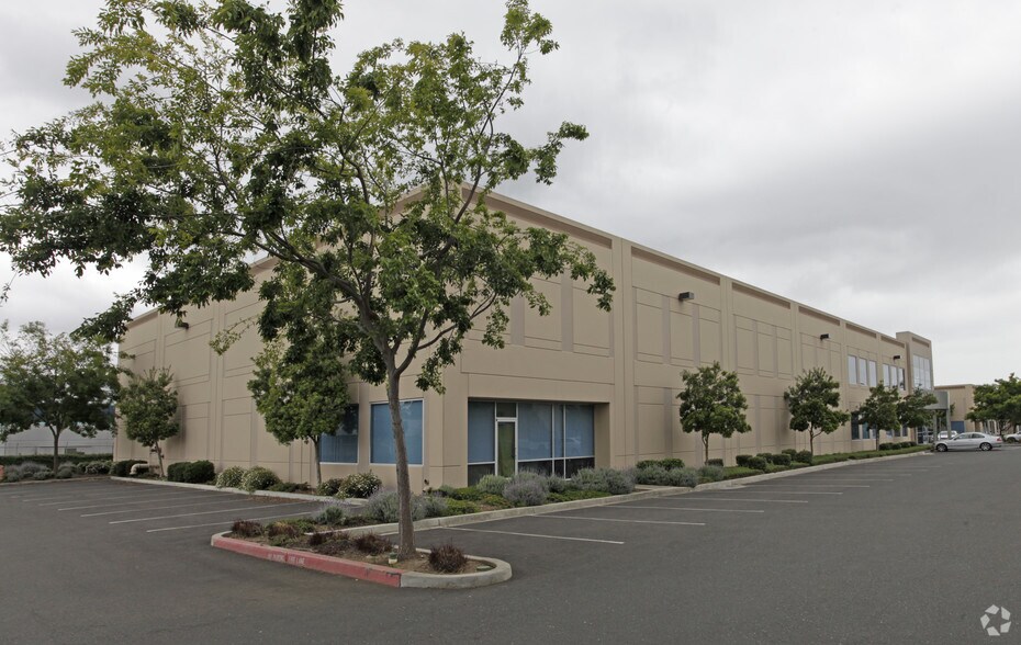 33268 Central Ave, Union City, CA for lease - Building Photo - Image 3 of 3