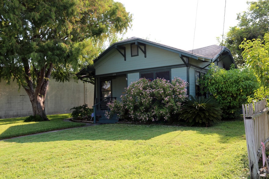 1116 Santa Fe St, Corpus Christi, TX for lease - Building Photo - Image 2 of 5