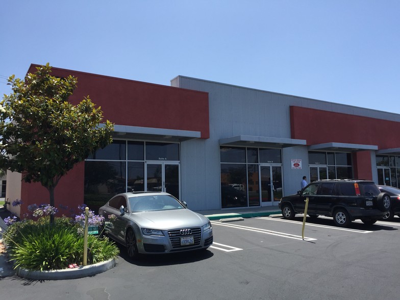 1601 S Grand Ave, Santa Ana, CA for lease - Building Photo - Image 2 of 9