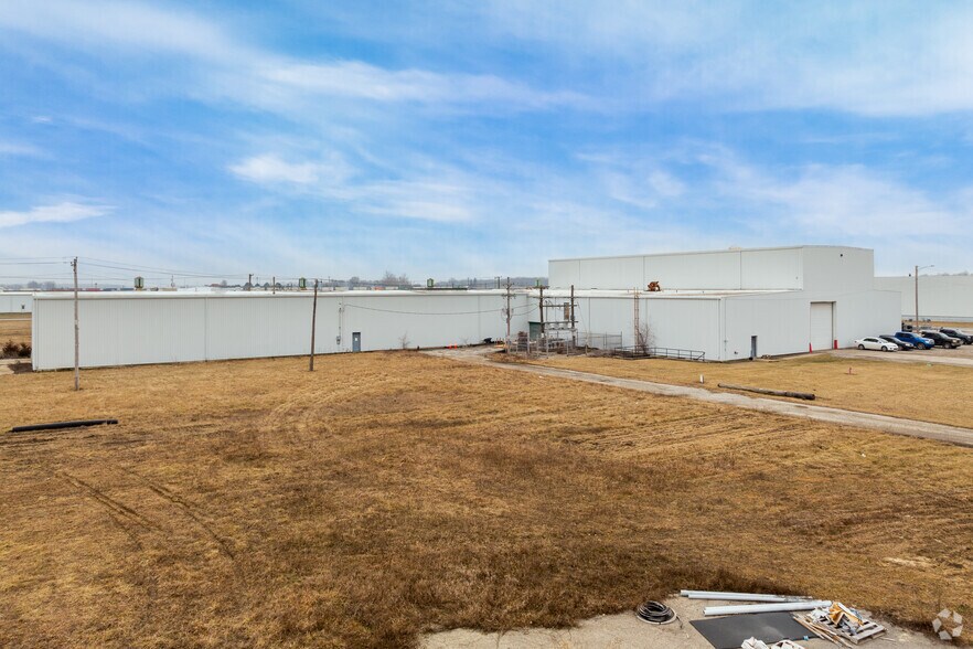 15202 Edgerton Rd, New Haven, IN for sale - Primary Photo - Image 1 of 1