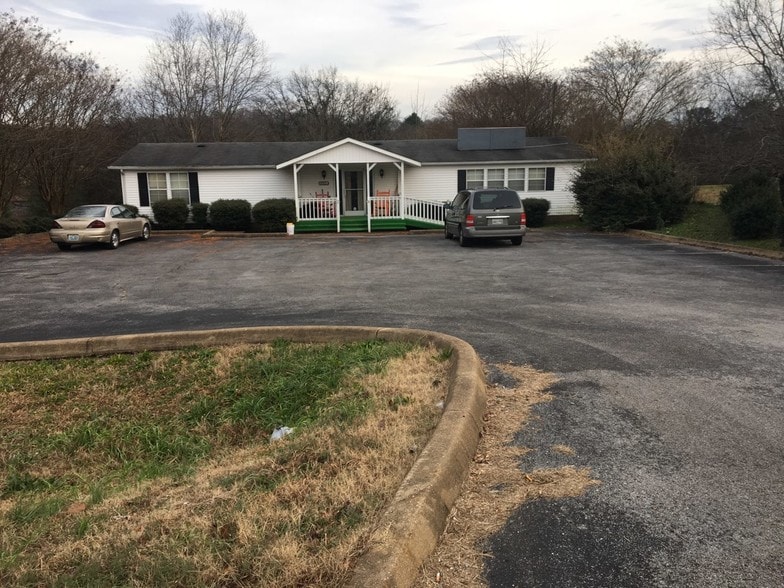 3551 S Highway 11, Riceville, TN 37370