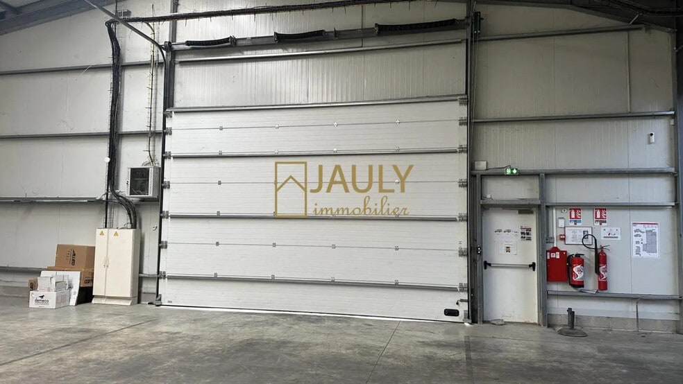 Industrial in Mareuil-lès-Meaux for lease - Building Photo - Image 3 of 10