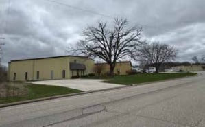 405 Wilmont Dr, Waukesha, WI for sale - Building Photo - Image 2 of 4