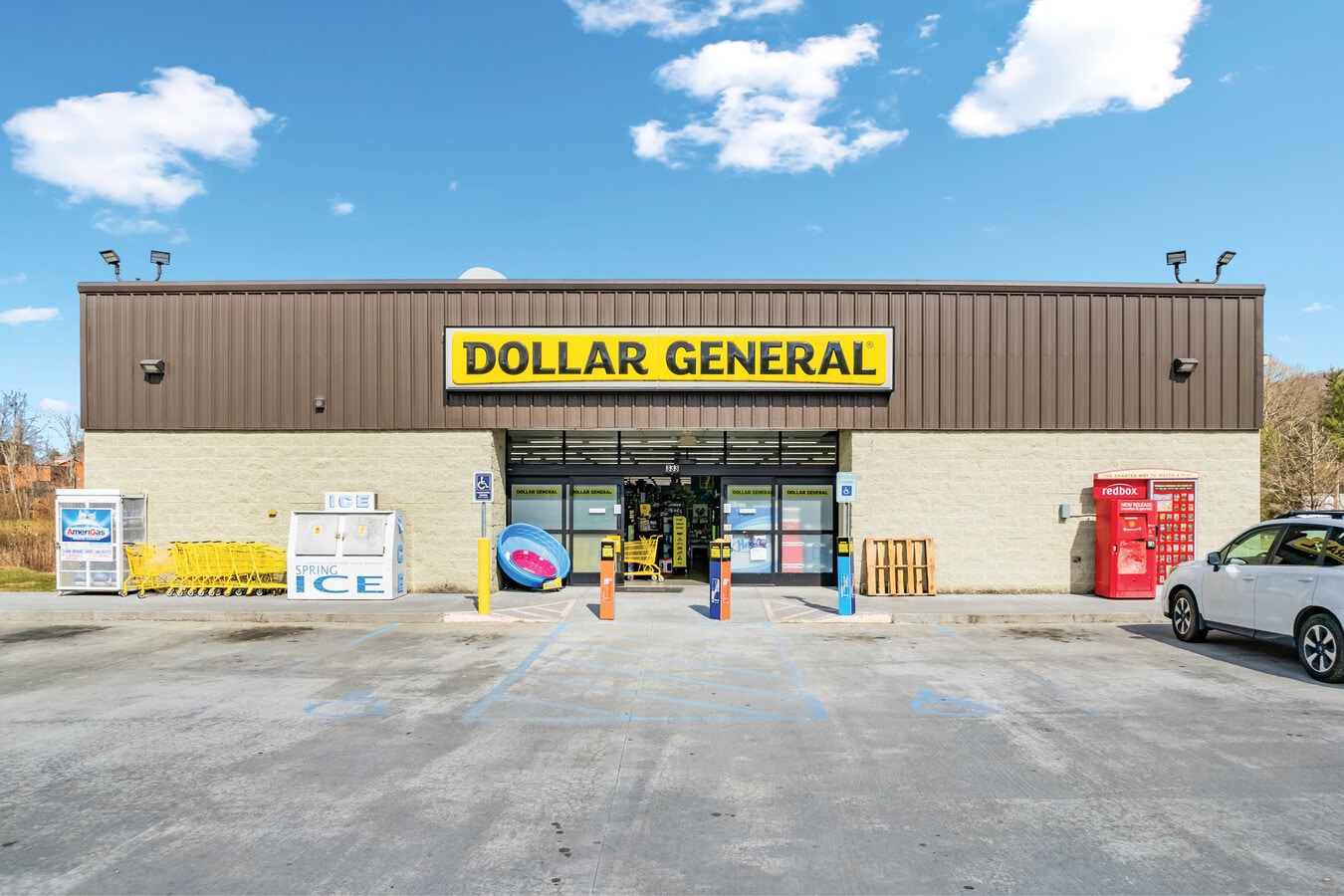 333 S Shady St, Mountain City, TN 37683