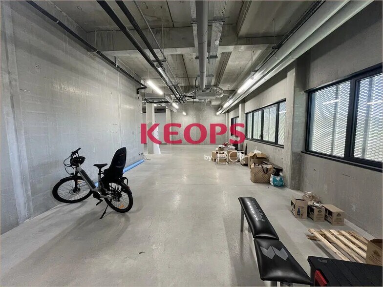 Flex in Toulouse for lease - Building Photo - Image 2 of 4