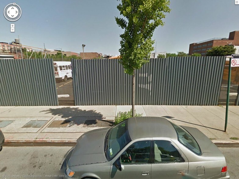229 Liberty Ave, Brooklyn, NY for sale - Building Photo - Image 1 of 1