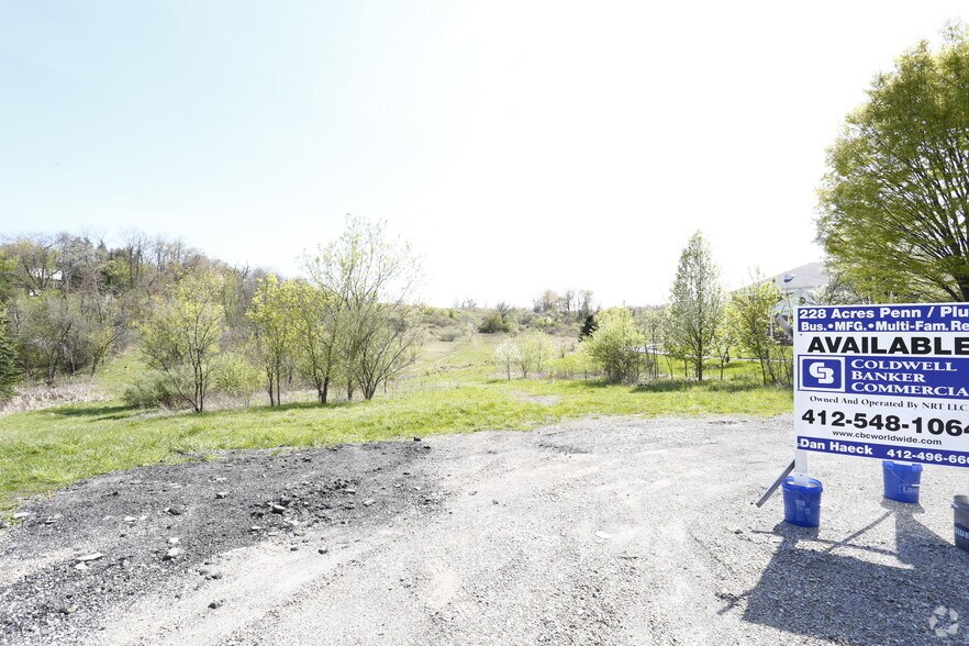 7662 Saltsburg Rd, Penn Hills, PA 15235