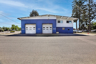 804 E Main St, Molalla OR - Automotive Property