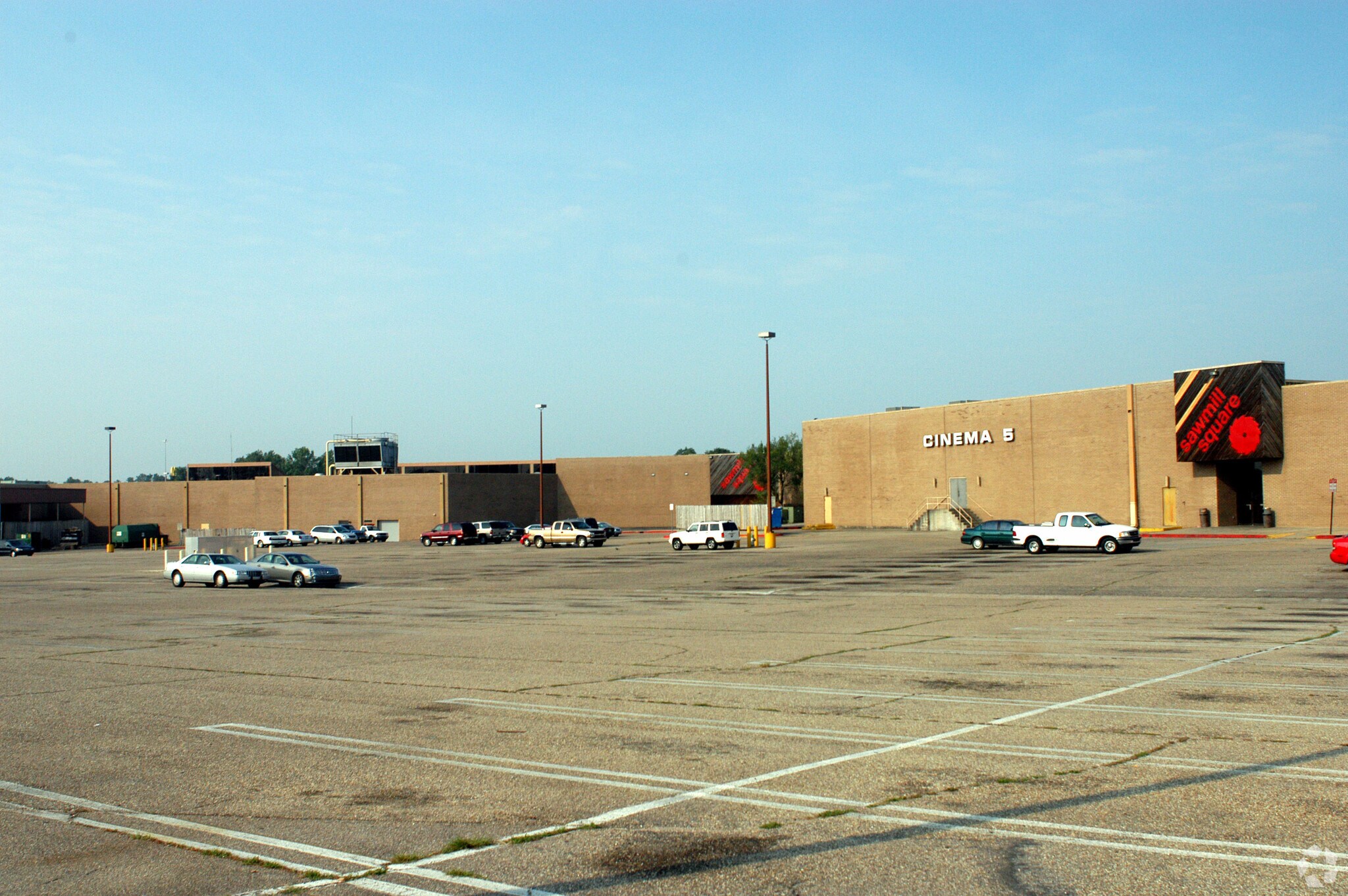 910 Sawmill Rd, Laurel, MS 39440