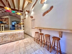 Retail in Reus, Tarragona for lease Interior Photo- Image 2 of 20