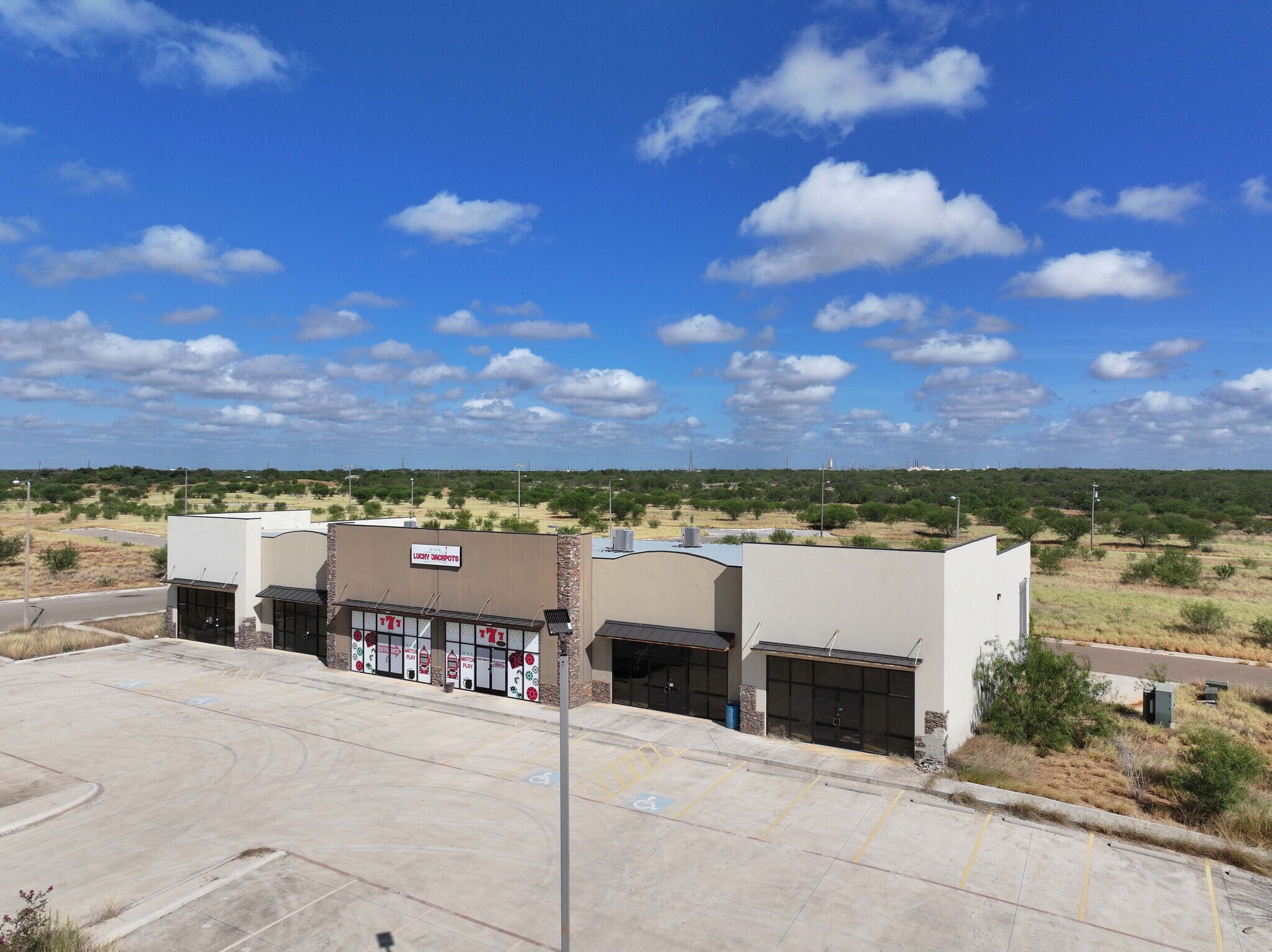 90 Access dr, Cotulla, TX for lease Building Photo- Image 1 of 4